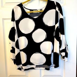 Chico size 2 top black and white